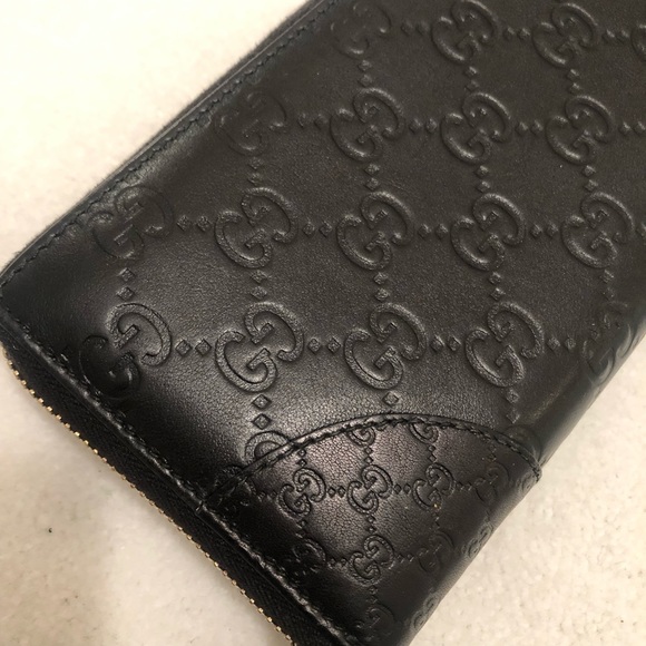 GUCCI Black Leather Zip Around Monogrammed GG Wallet Excellent Condition - Picture 14 of 15